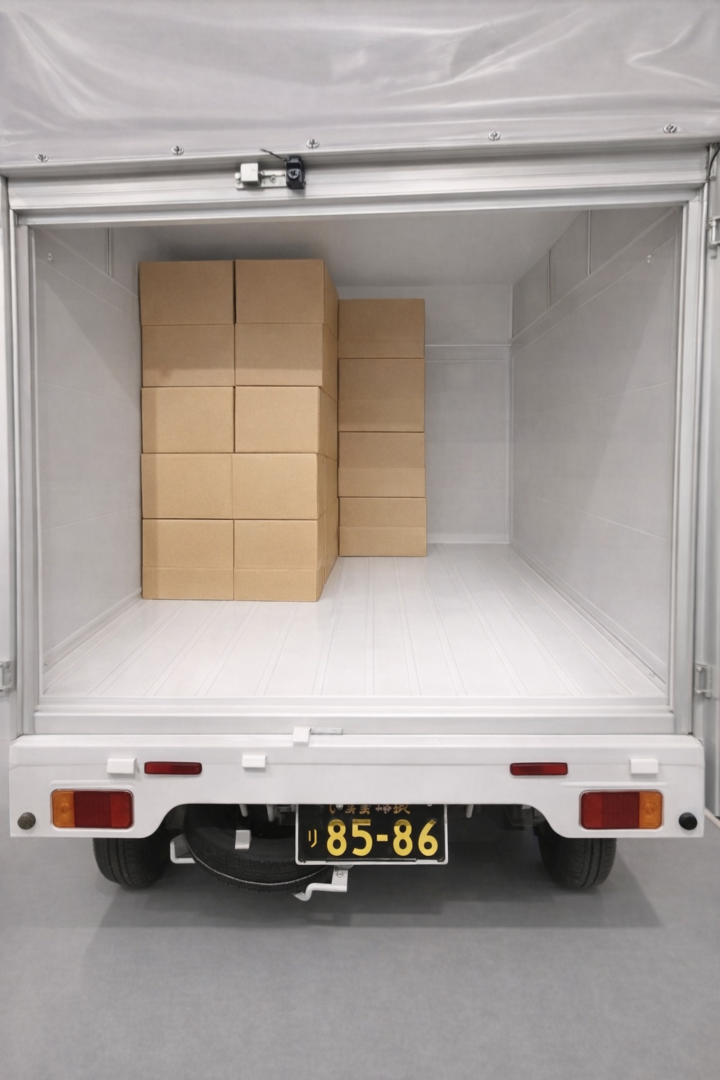 特殊トラック 荷台後部 — 積載状態